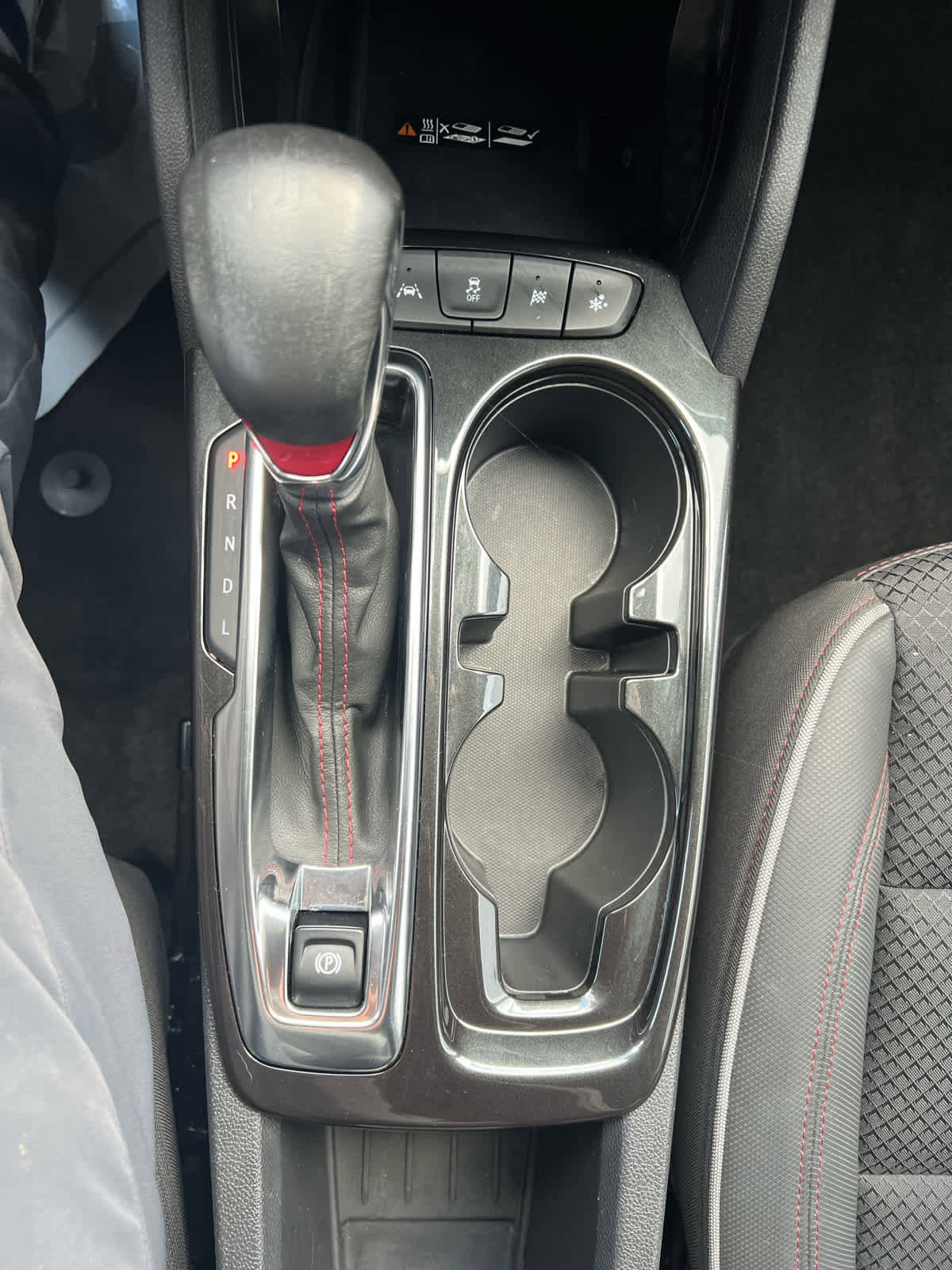 Used 2023 Chevrolet TrailBlazer RS w/ Sun and Liftgate Package image 28