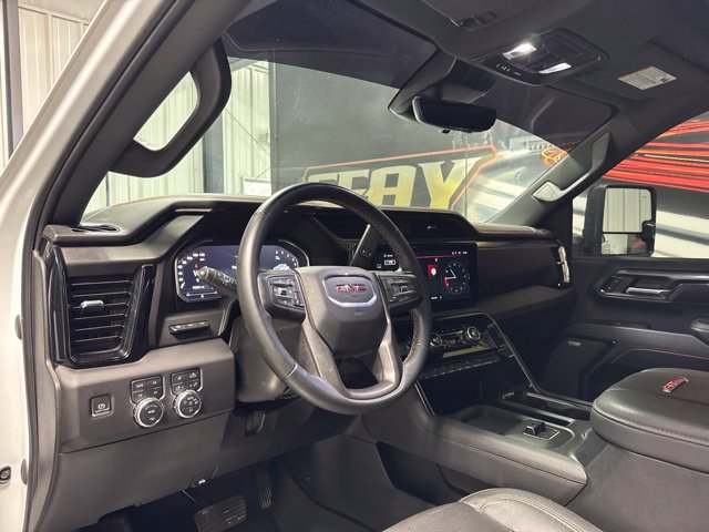 Used 2024 GMC Sierra 2500 AT4 w/ AT4 Premium Plus Package AWD/4WD image 5
