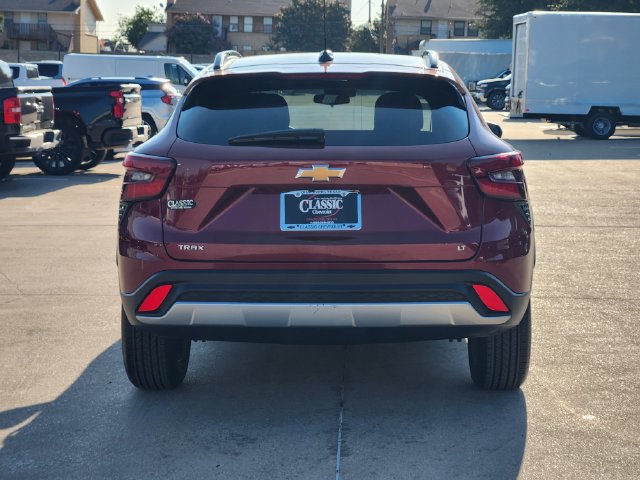 Used 2024 Chevrolet Trax LT w/ Driver Confidence Package FWD image 12