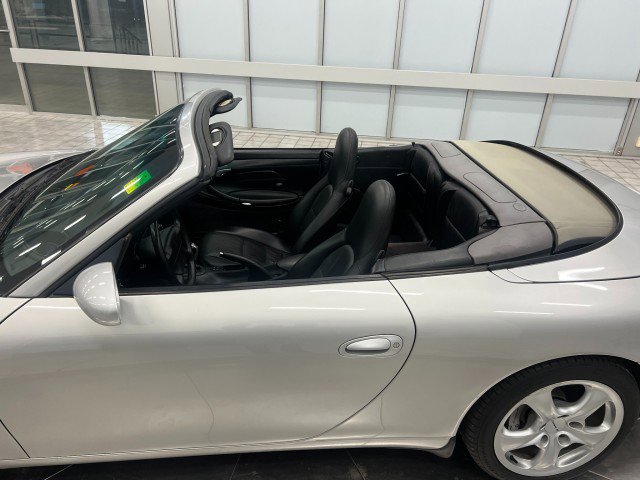 Used 2000 Porsche 911 Cabriolet image 26