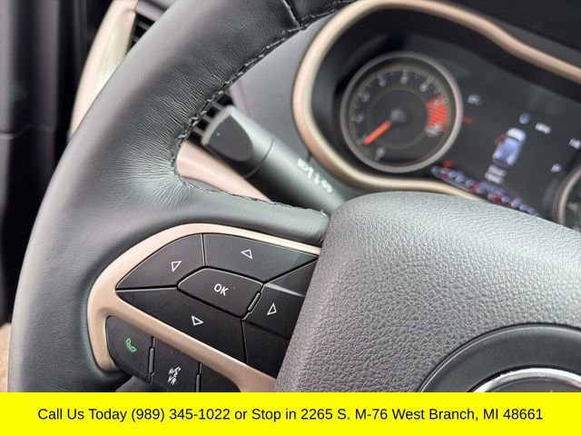 Used 2018 Jeep Cherokee Limited w/ Technology Group image 25