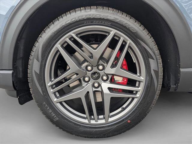 New 2026 Ford Explorer ST w/ Sun And Sound Package image 9