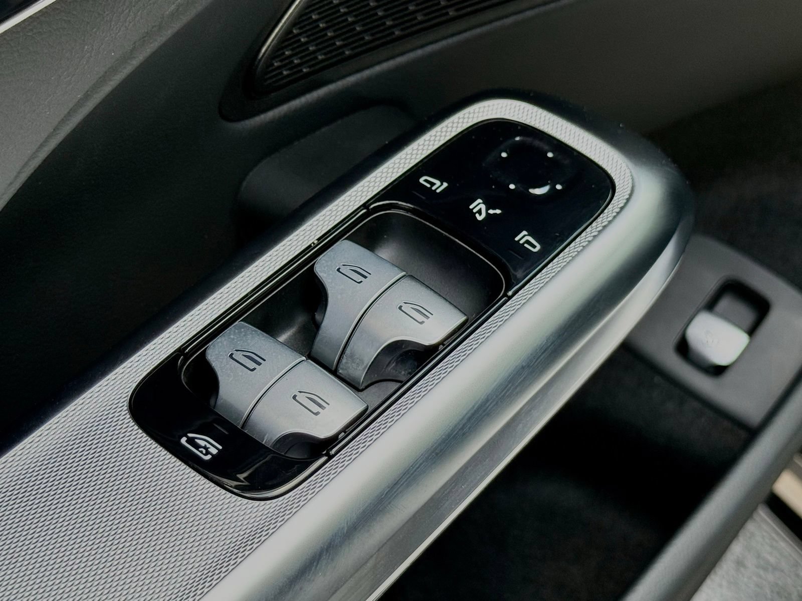 Used 2026 Mercedes-Benz E 350 Sedan image 24