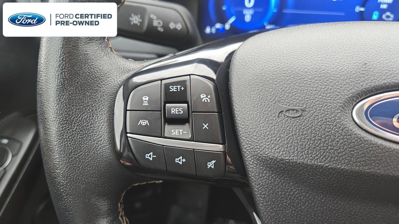 Certified 2022 Ford Escape Titanium w/ Titanium Premium Package FWD image 25