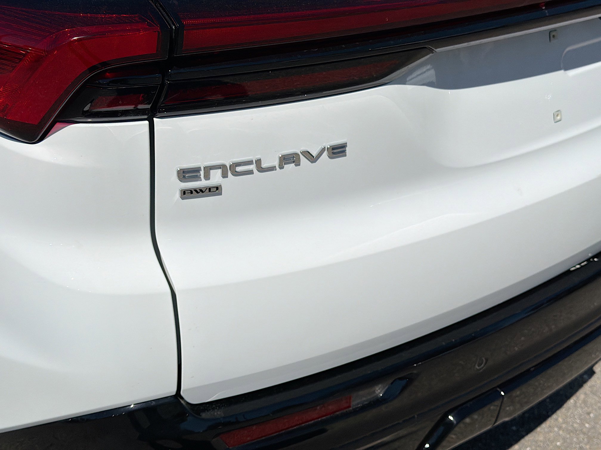 Used 2025 Buick Enclave Sport Touring image 11