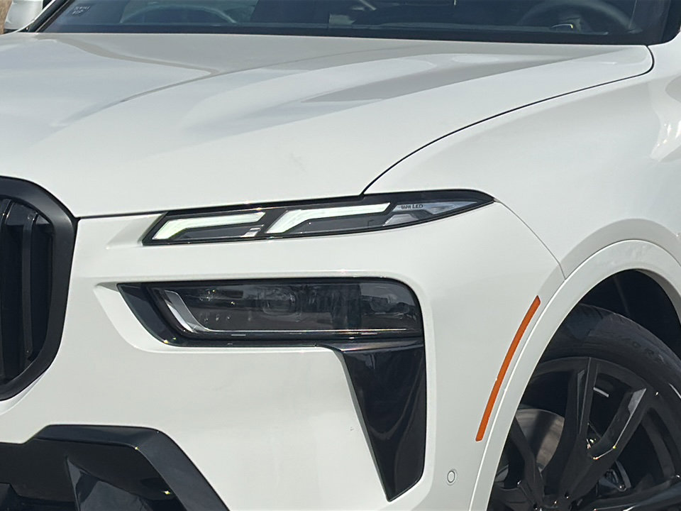 New 2026 BMW X7 xDrive40i image 4