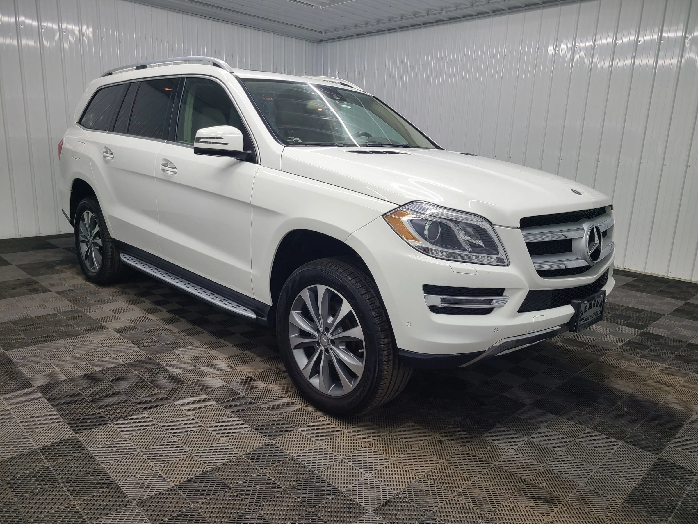Used 2016 Mercedes-Benz GL 450 4MATIC image 4