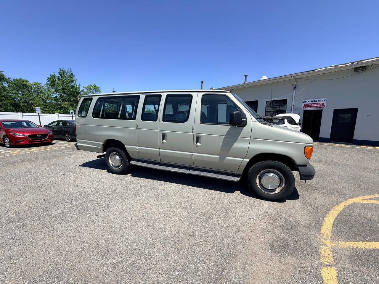 Used 2006 Ford E-350 and Econoline 350 XL RWD image 8