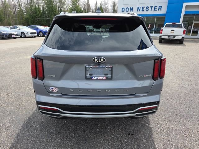 Used 2021 Kia Sorento EX image 25