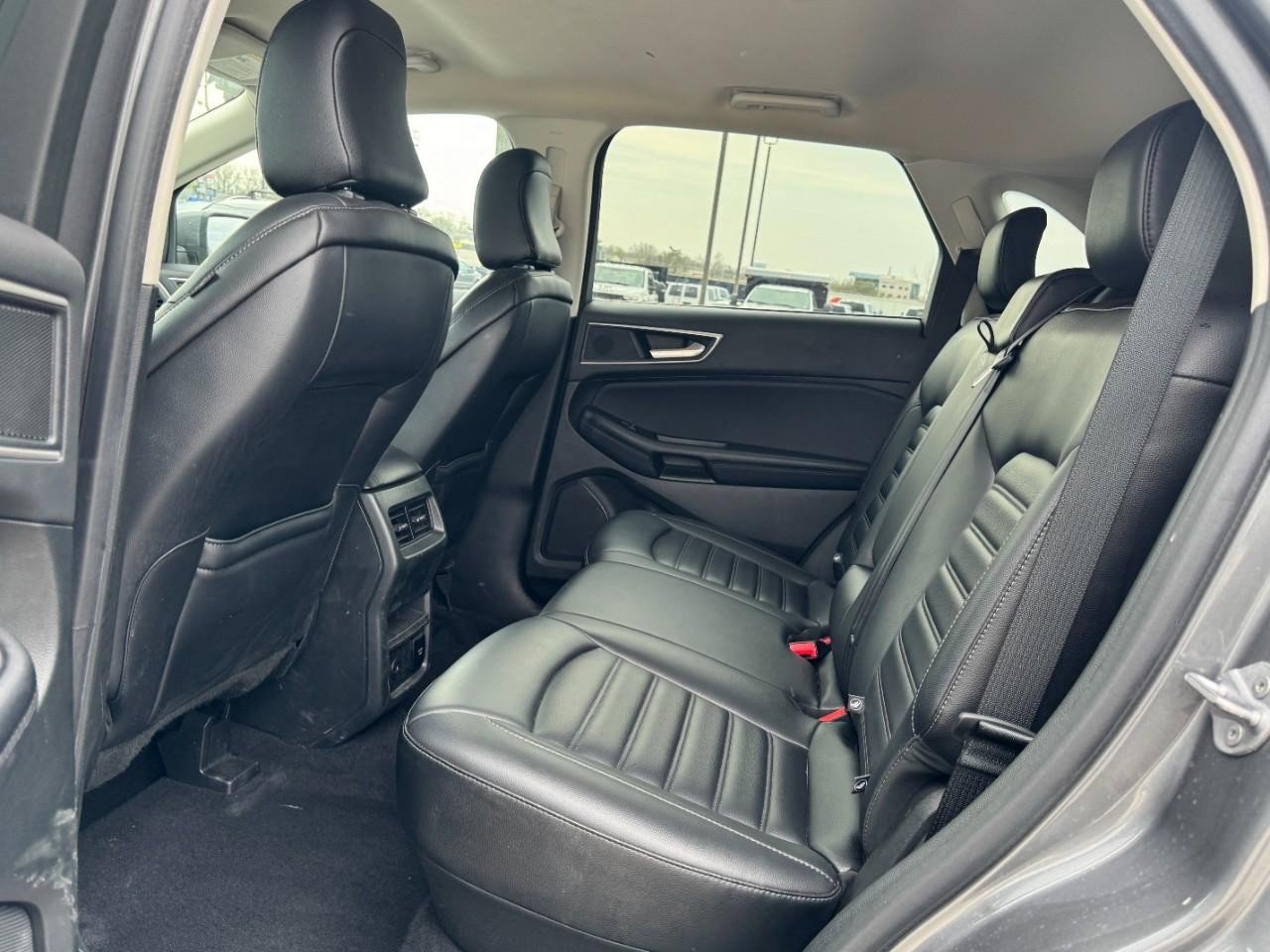 Used 2022 Ford Edge SEL w/ Convenience Package AWD/4WD image 10