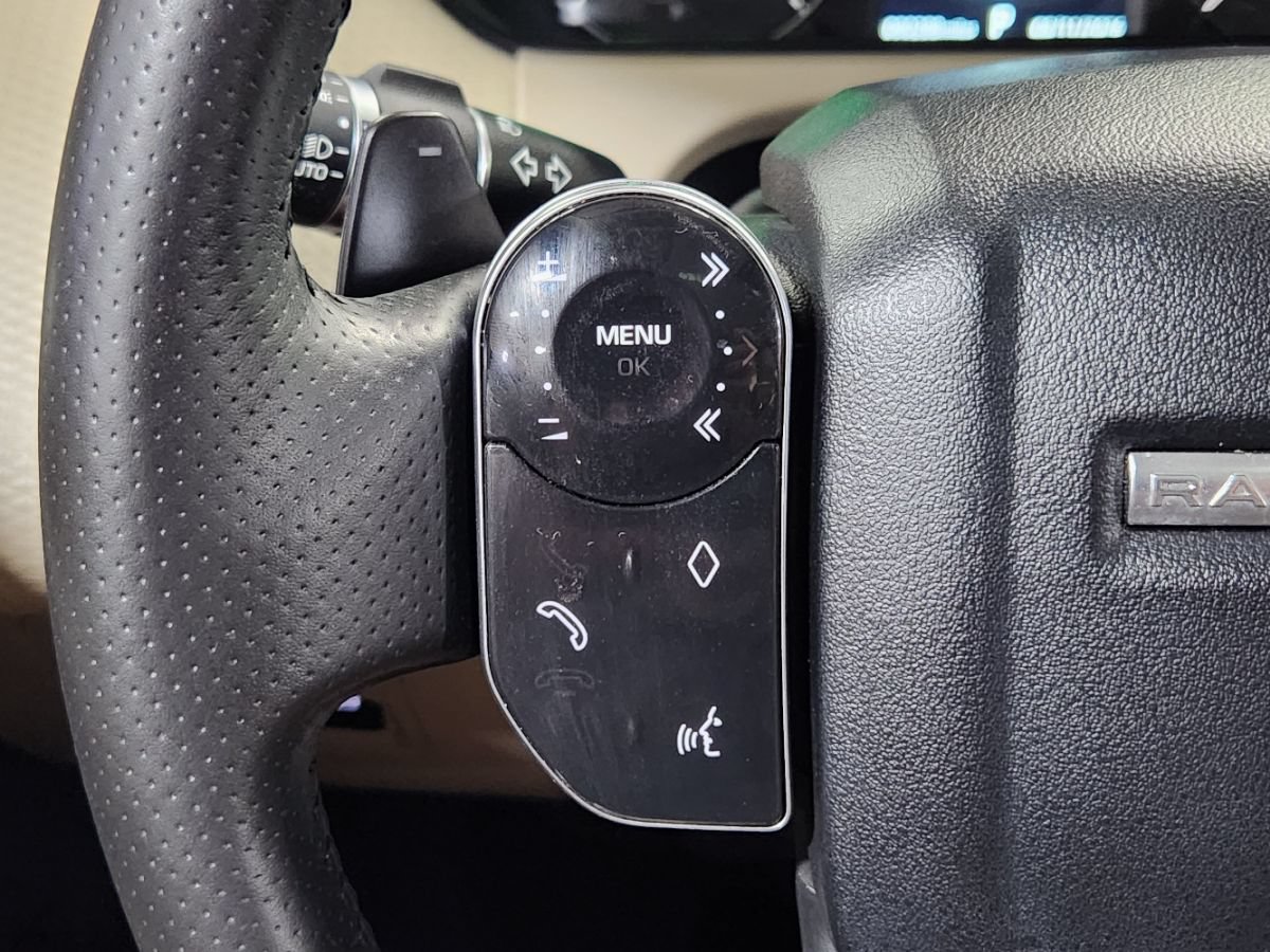 Used 2020 Land Rover Range Rover Velar S AWD/4WD image 46