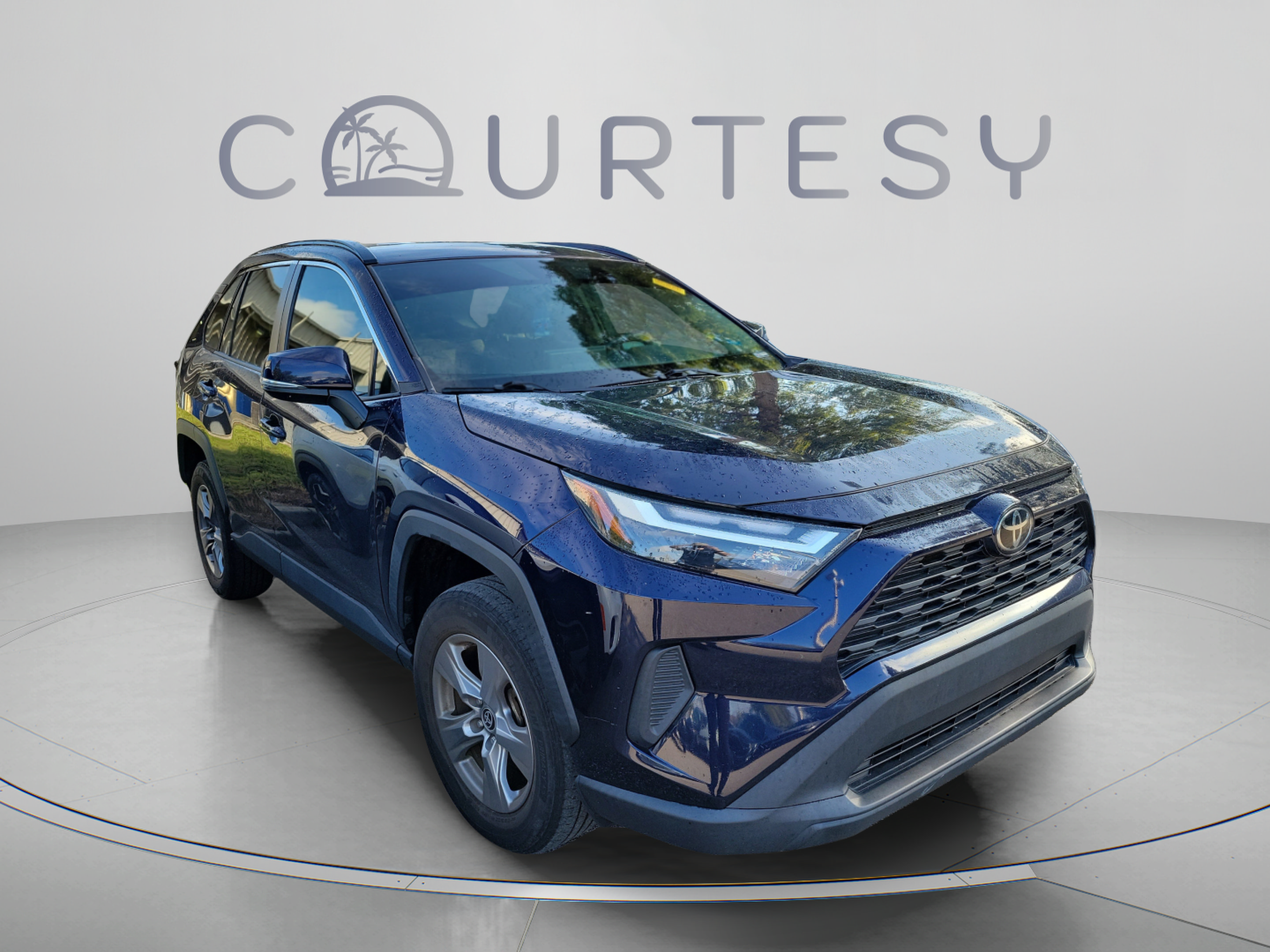 Used 2022 Toyota RAV4 XLE FWD image 13