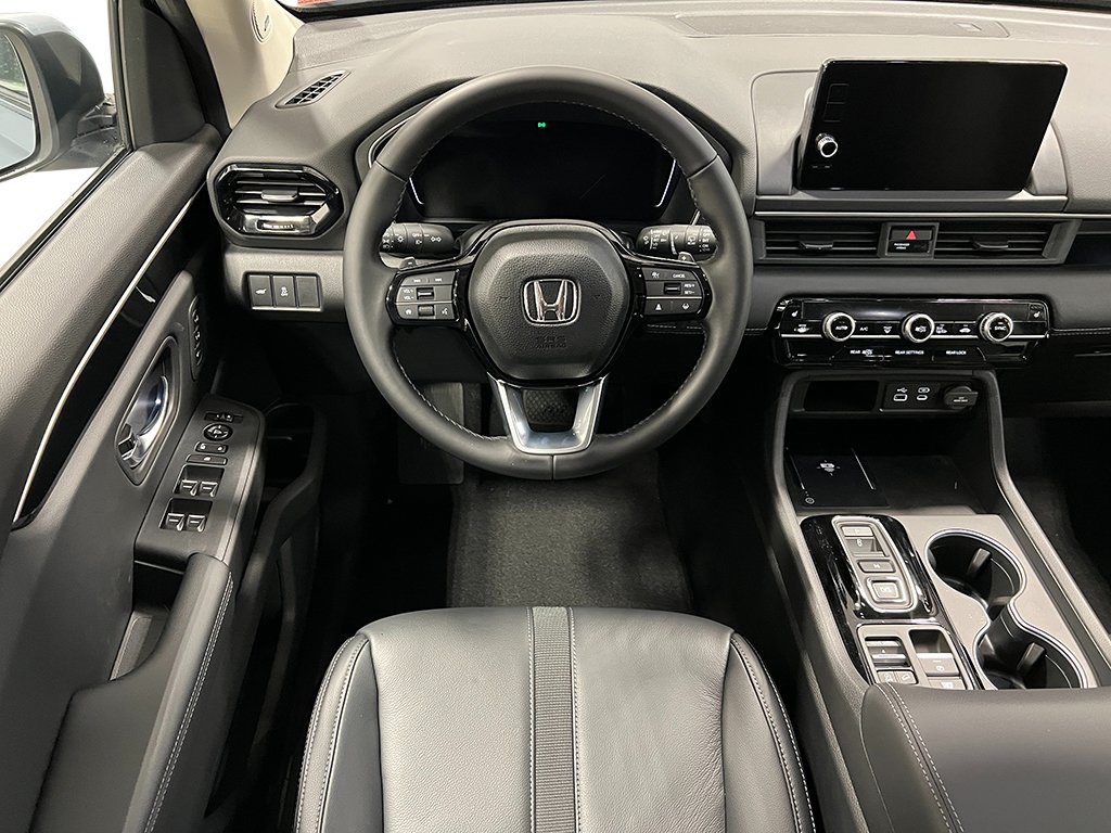 New 2025 Honda Pilot Touring image 19