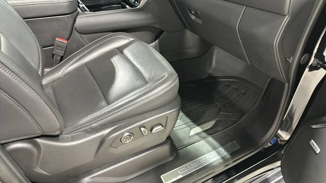 Used 2024 GMC Yukon Denali AWD/4WD image 36