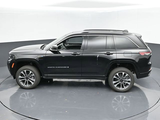 Used 2024 Jeep Grand Cherokee Overland w/ Advanced Protech Group III image 37