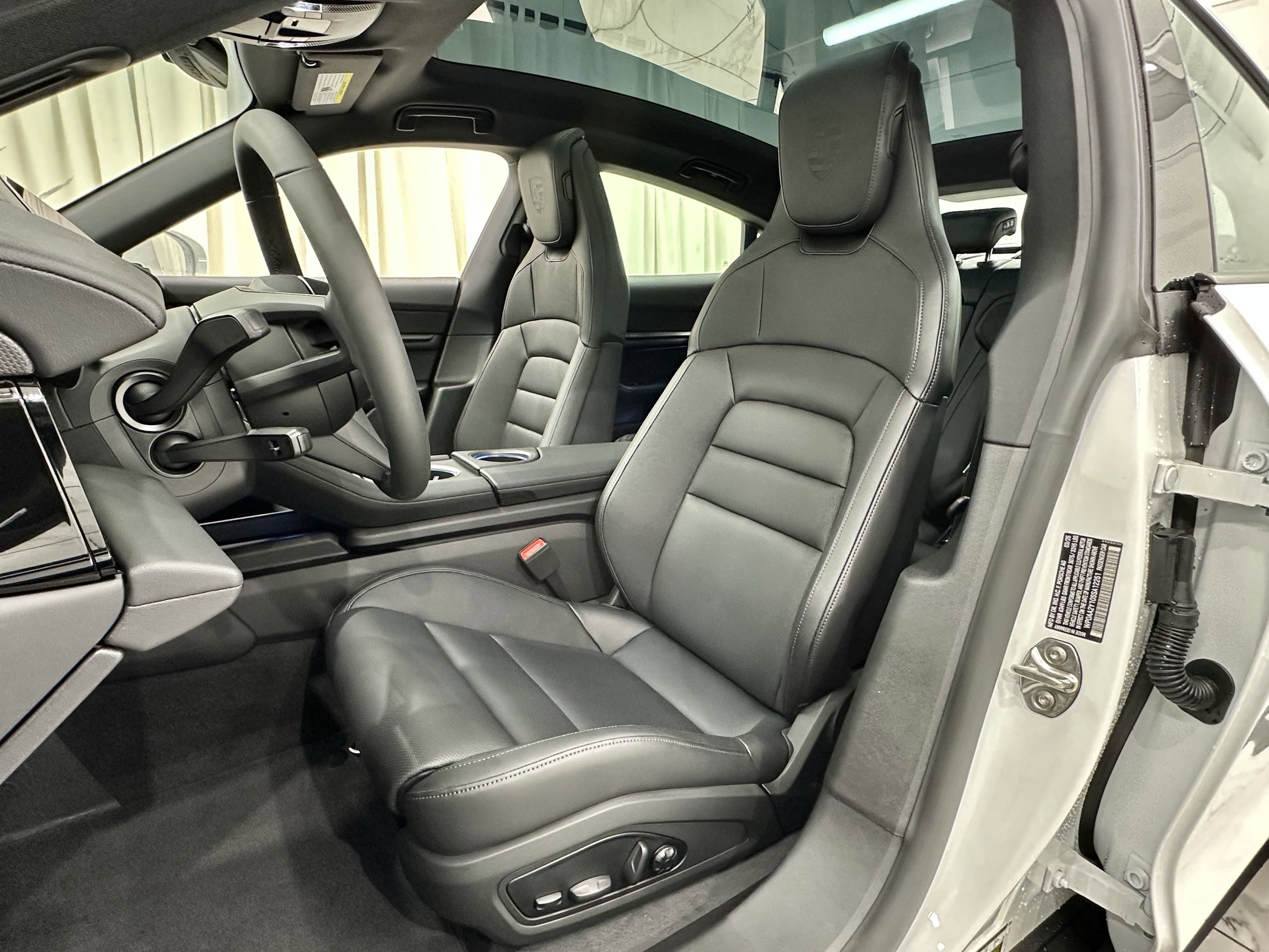 New 2025 Porsche Taycan image 33