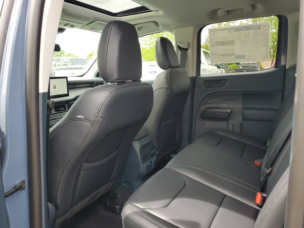 New 2025 Ford Maverick Lariat w/ Black Appearance Package AWD/4WD image 33