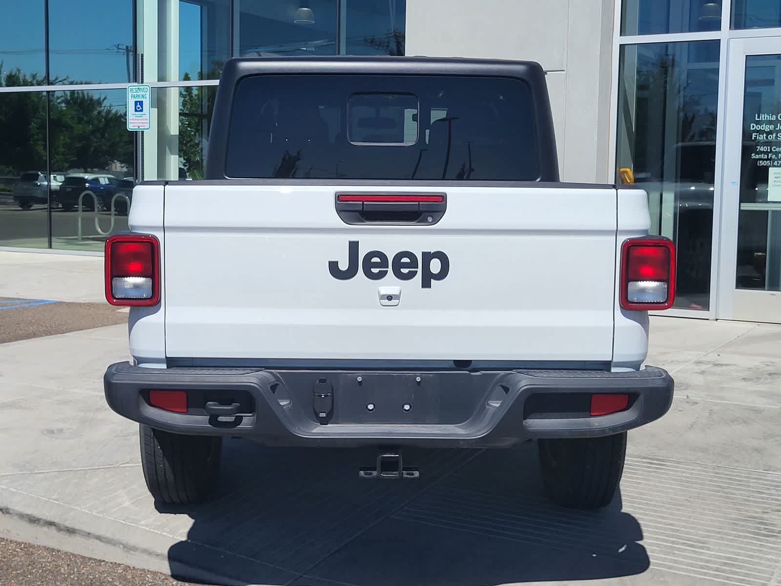 Used 2023 Jeep Gladiator Sport AWD/4WD image 6