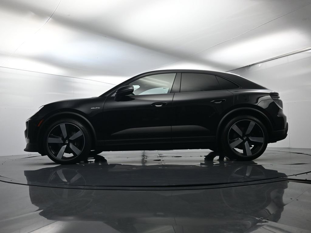 Certified 2024 Porsche Macan 4 Electric image 48