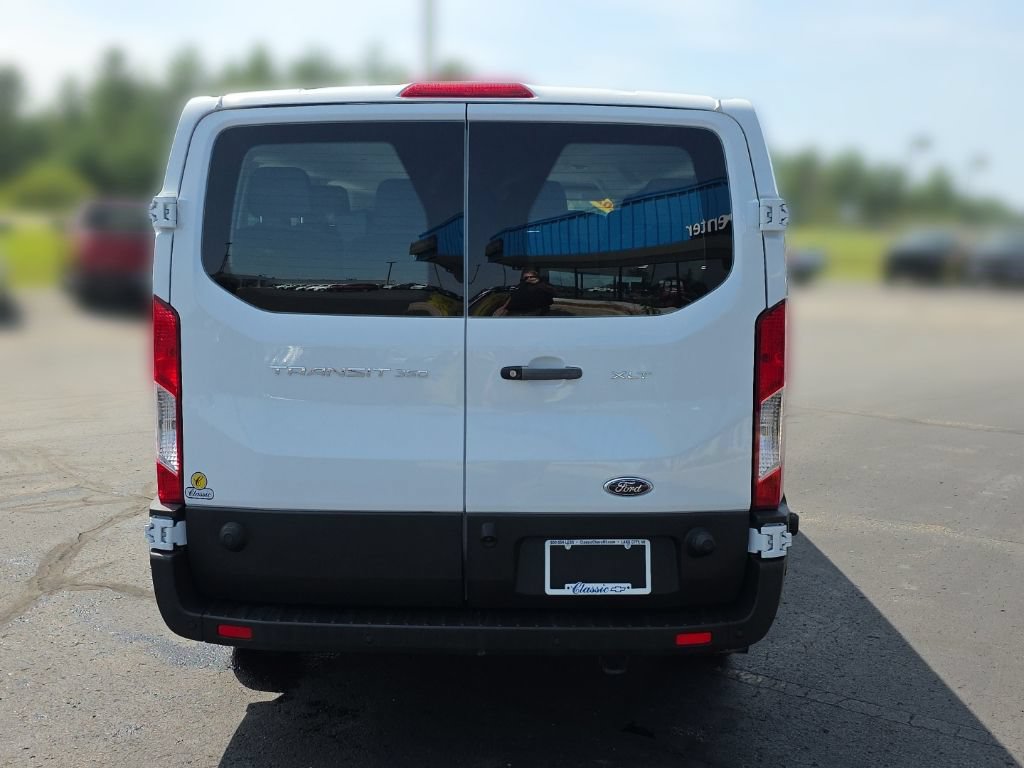 Used 2024 Ford Transit 350 XLT RWD image 8