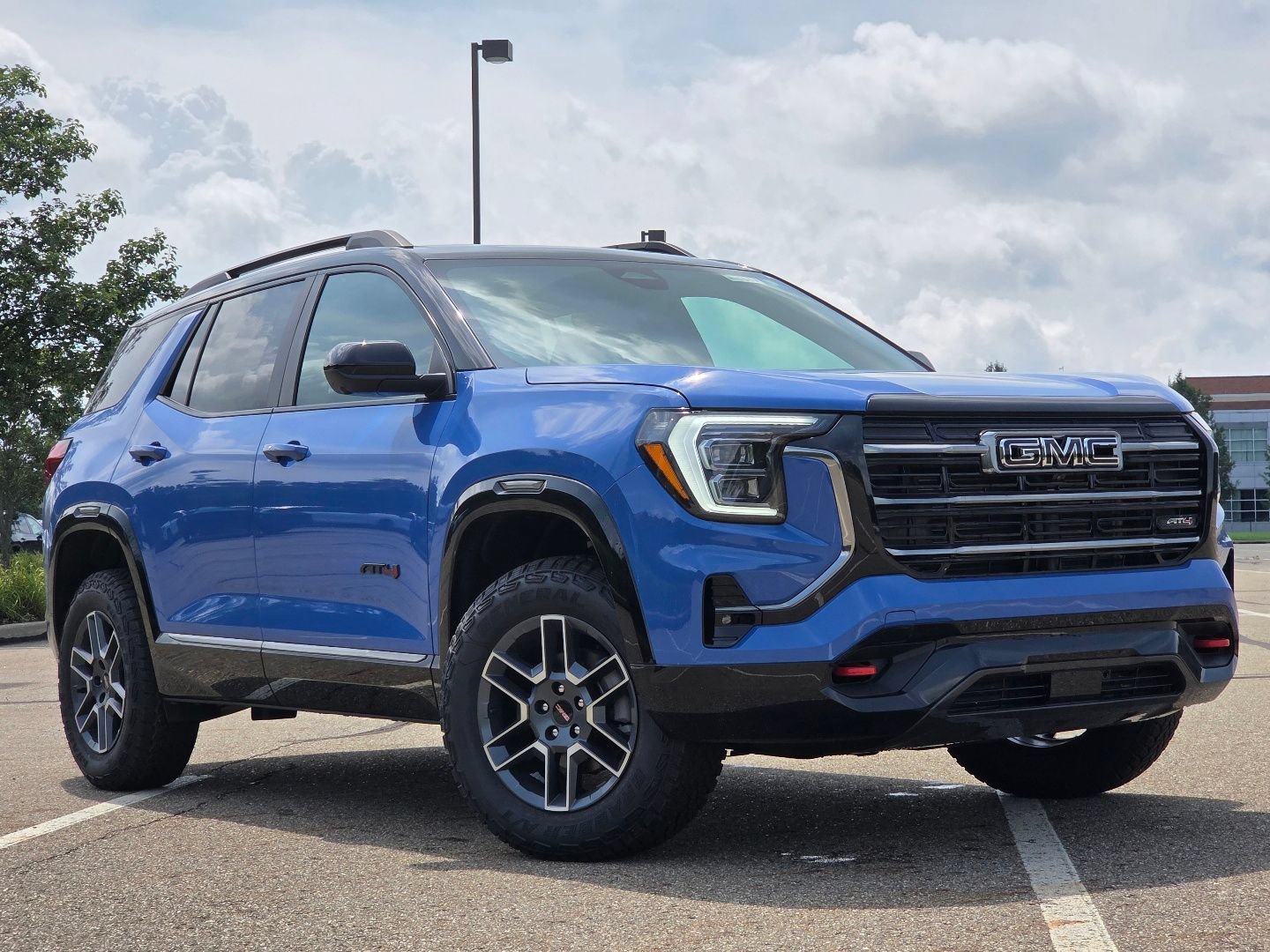 New 2026 GMC Terrain AT4 w/ Technology Package II AWD/4WD image 2