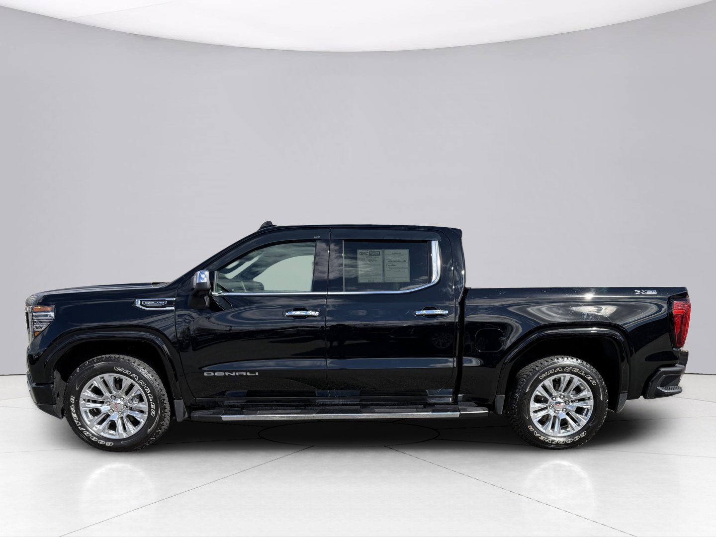 Used 2025 GMC Sierra 1500 Denali w/ Technology Package image 7