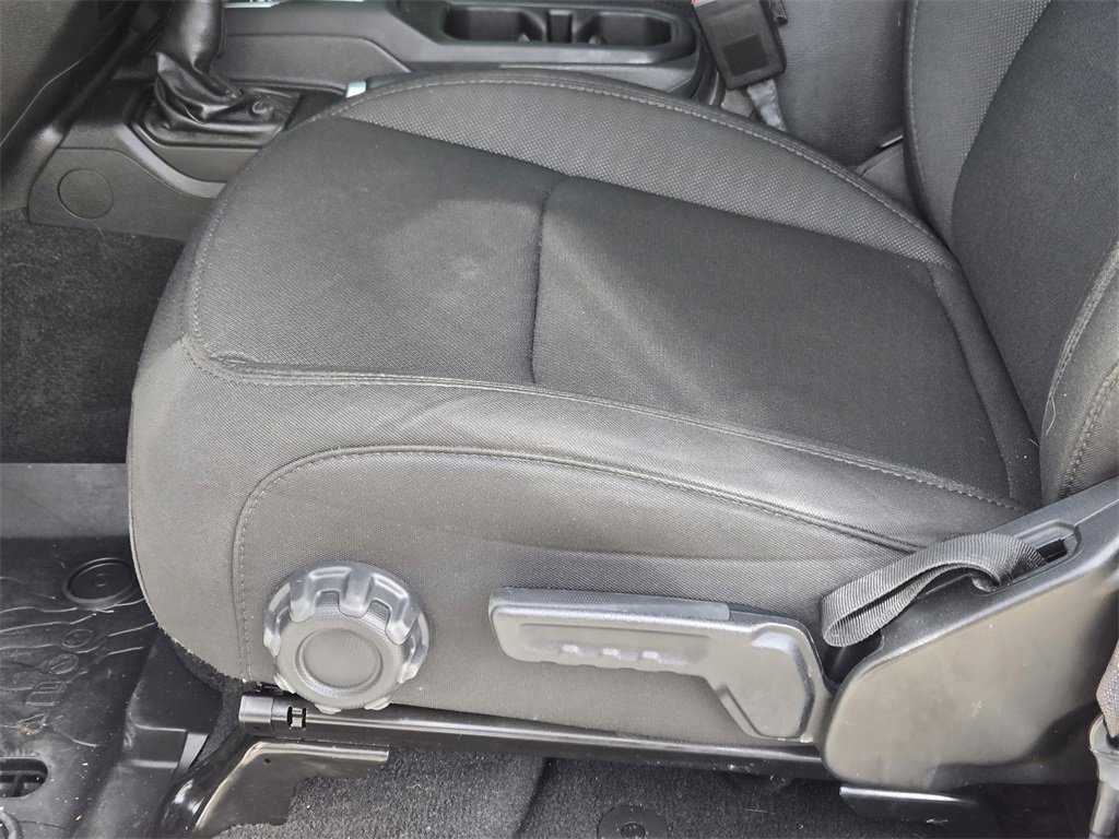 Used 2021 Jeep Wrangler Sport S image 25