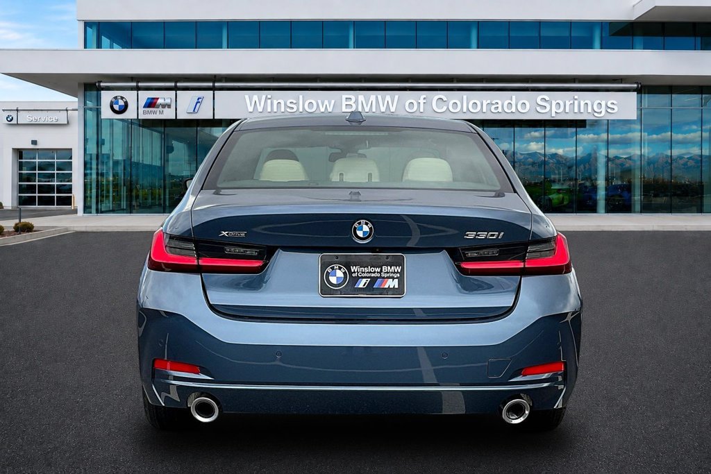 Used 2026 BMW 330i xDrive Sedan w/ Premium Package AWD/4WD image 5
