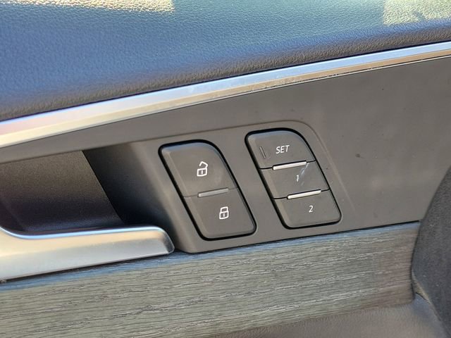 Used 2018 Audi A4 2.0T Ultra Premium Plus w/ Premium Plus Package image 16
