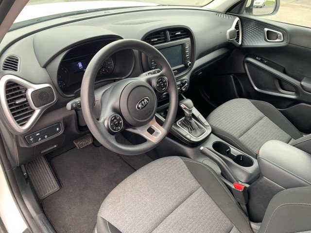 Used 2021 Kia Soul S image 8