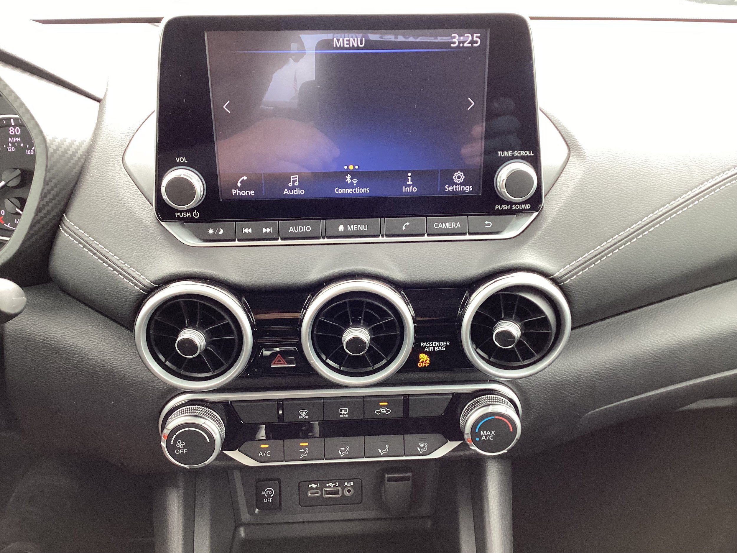 Used 2025 Nissan Sentra SV FWD image 18