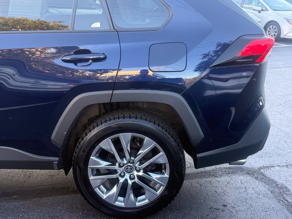 Certified 2021 Toyota RAV4 XLE Premium AWD/4WD image 4