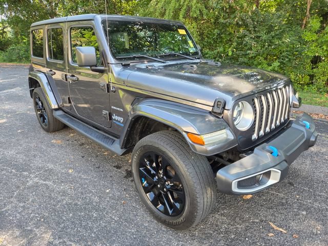 Used 2022 Jeep Wrangler Unlimited Sahara w/ Cold Weather Group AWD/4WD image 3