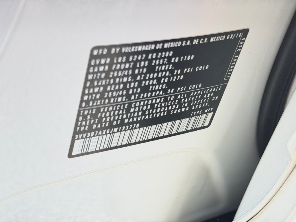 Used 2018 Volkswagen Tiguan SEL FWD image 30