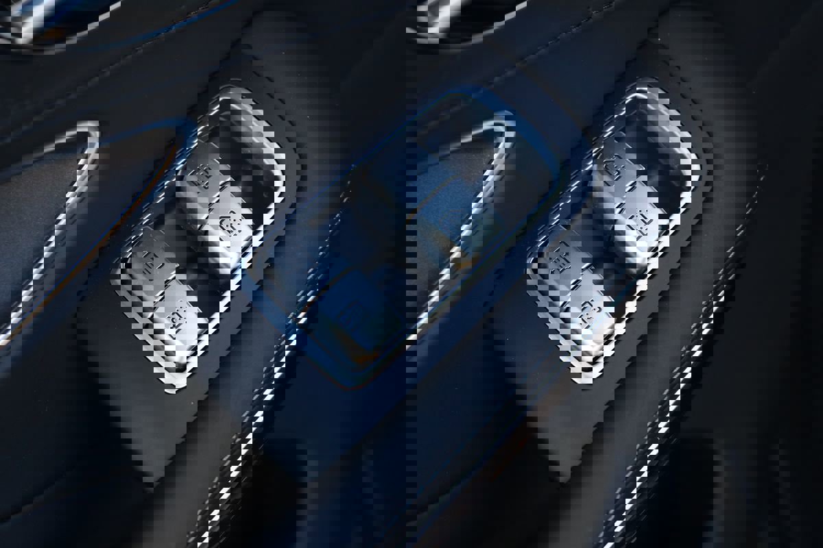 Used 2019 Mercedes-Benz S 560 Sedan w/ AMG Line Exterior image 29