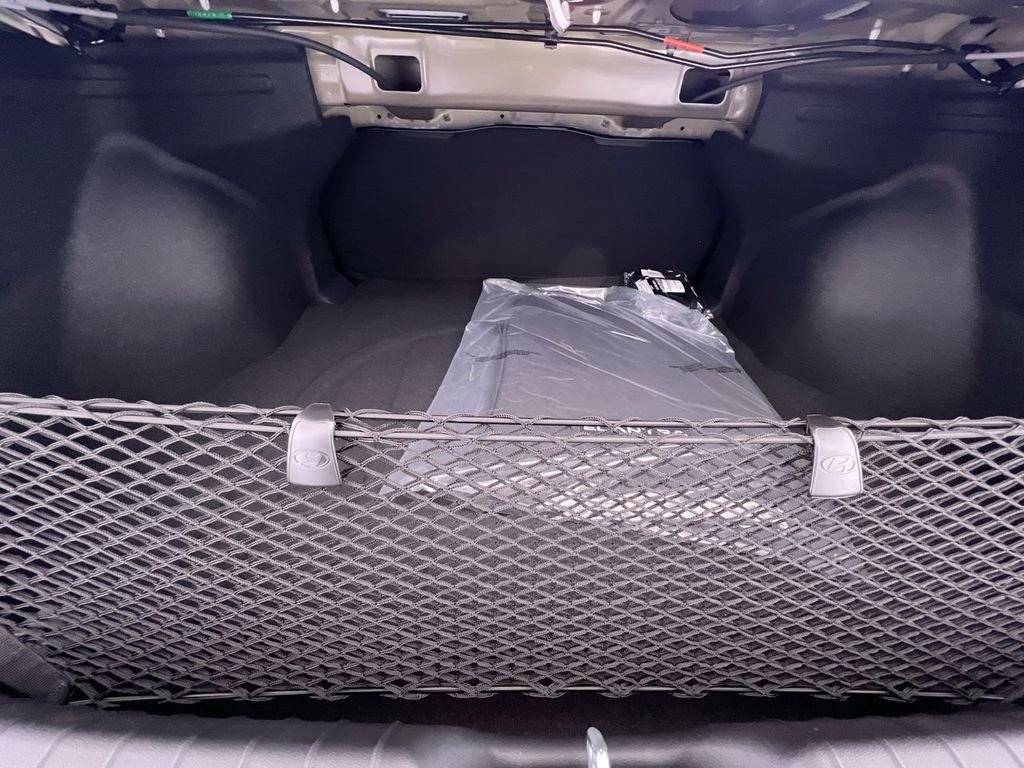 Used 2025 Hyundai Elantra Sport FWD image 25