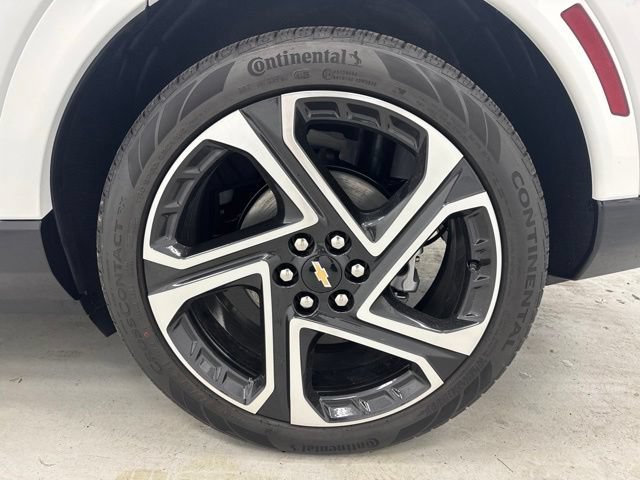 New 2026 Chevrolet Equinox EV LT w/ Convenience Package II FWD image 35