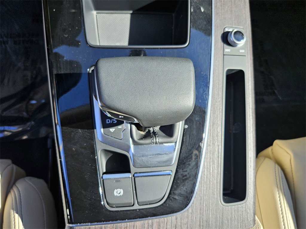 Used 2025 Audi Q5 2.0T Premium Plus w/ Premium Plus Package image 22