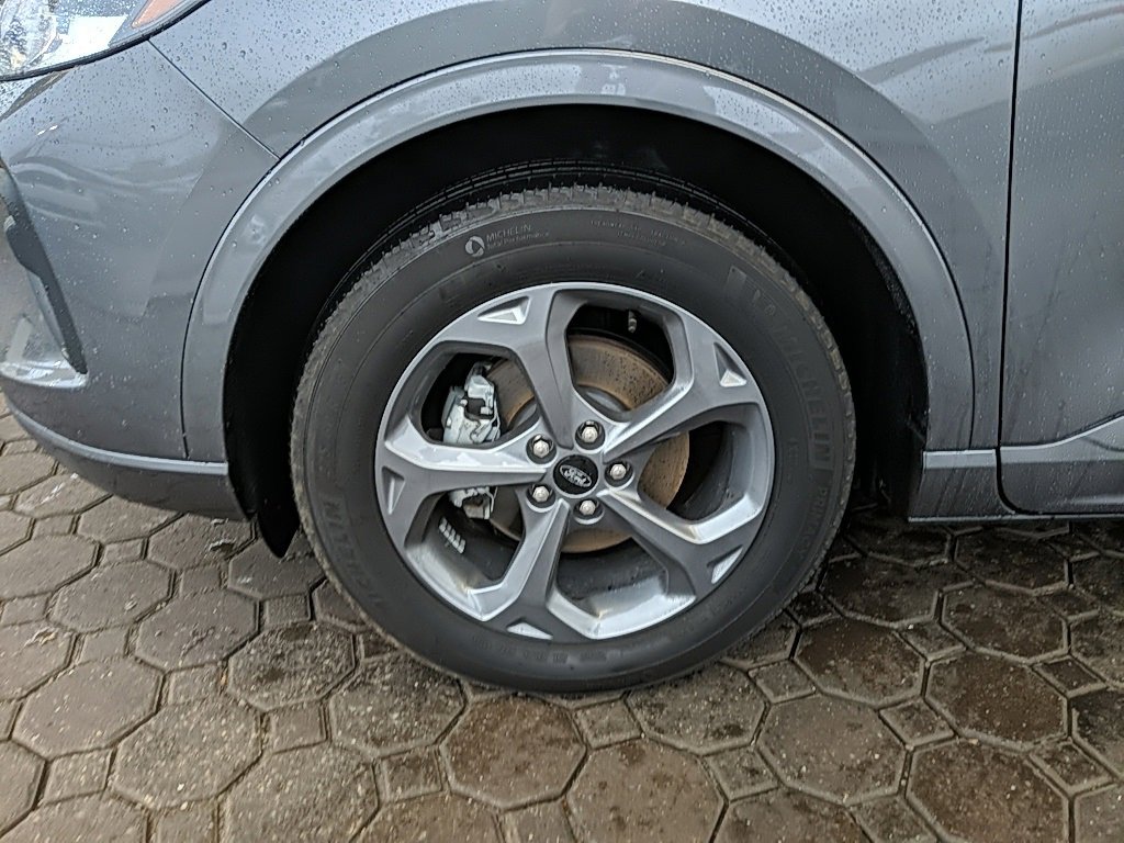 Certified 2023 Ford Escape ST-Line w/ Tech Pack #1 image 9