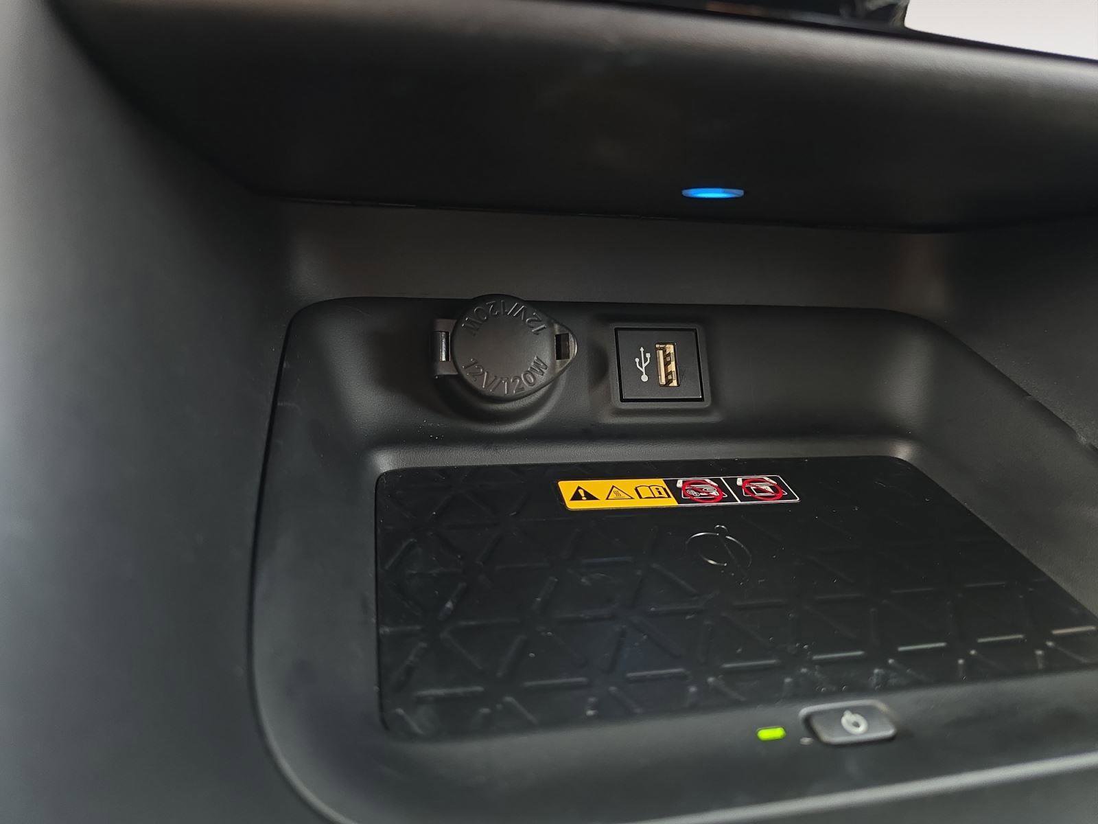 Used 2024 Toyota RAV4 XSE w/ Advanced Technology Package image 23