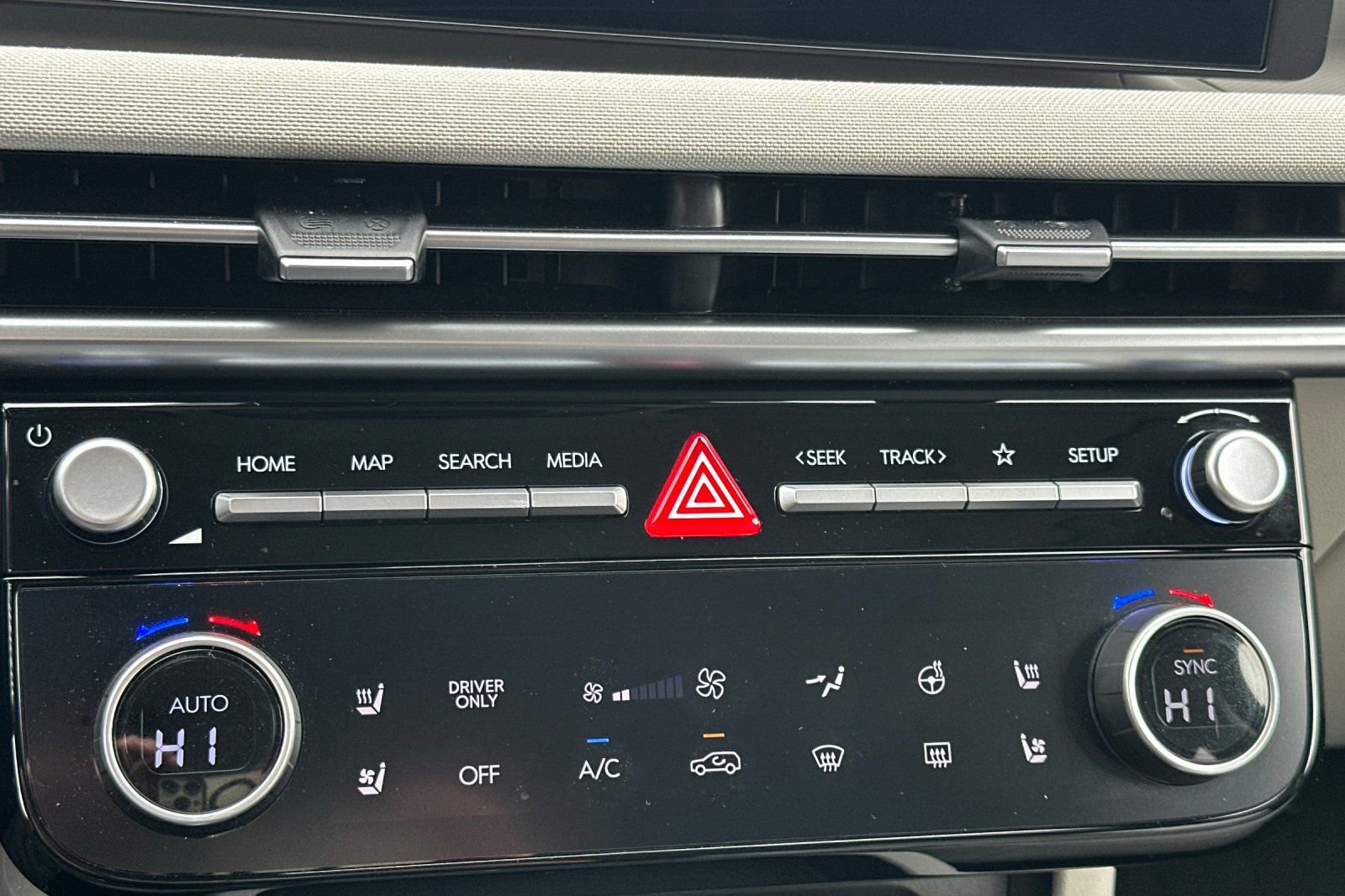 Used 2025 Hyundai Tucson Limited image 31