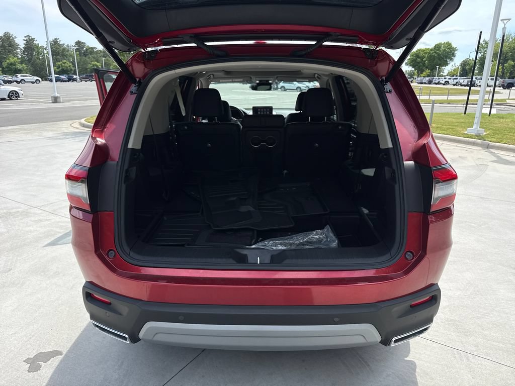 Certified 2025 Honda Pilot Touring image 33