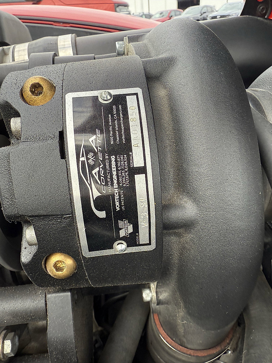 Used 2011 Chevrolet Corvette Grand Sport w/ Preferred Equipment Group image 16