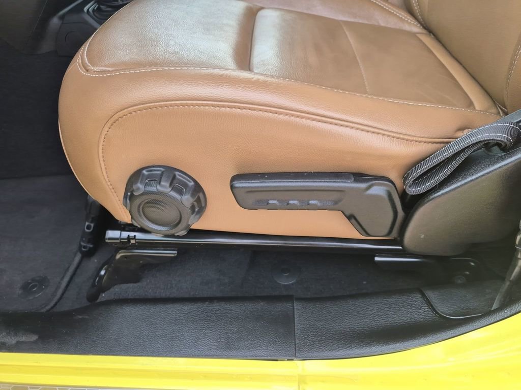 Used 2023 Jeep Wrangler Unlimited Sahara w/ Cold Weather Group image 12