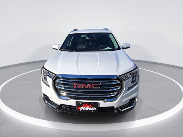 Certified 2024 GMC Terrain SLT image 3