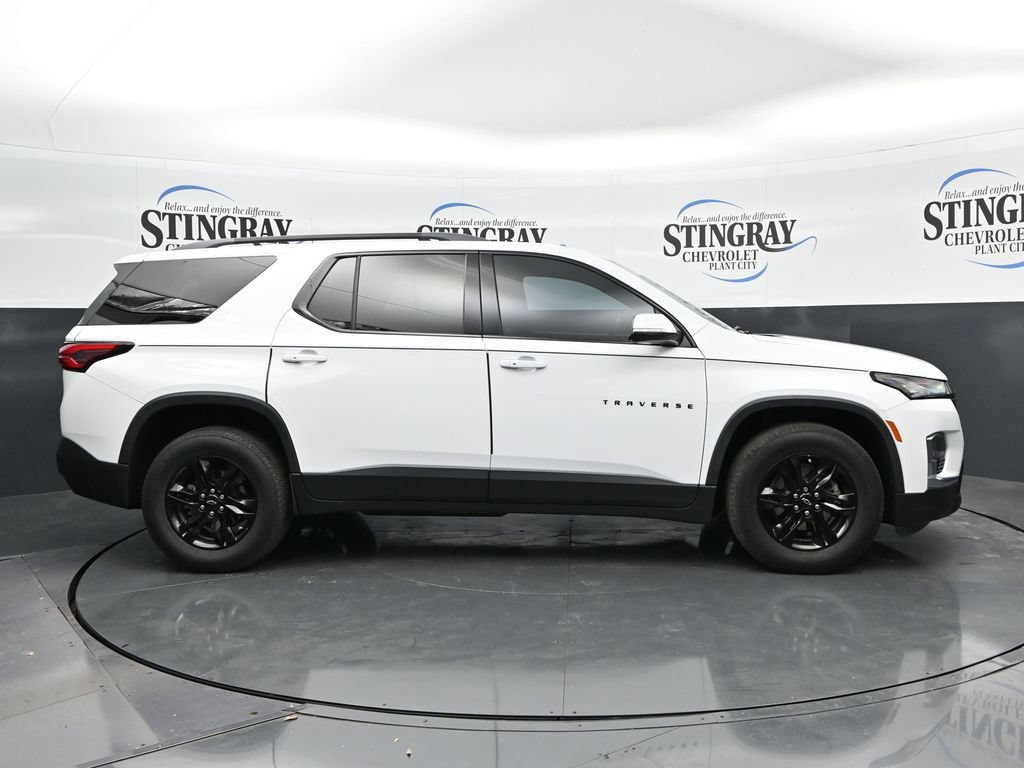 Used 2023 Chevrolet Traverse LT FWD image 8