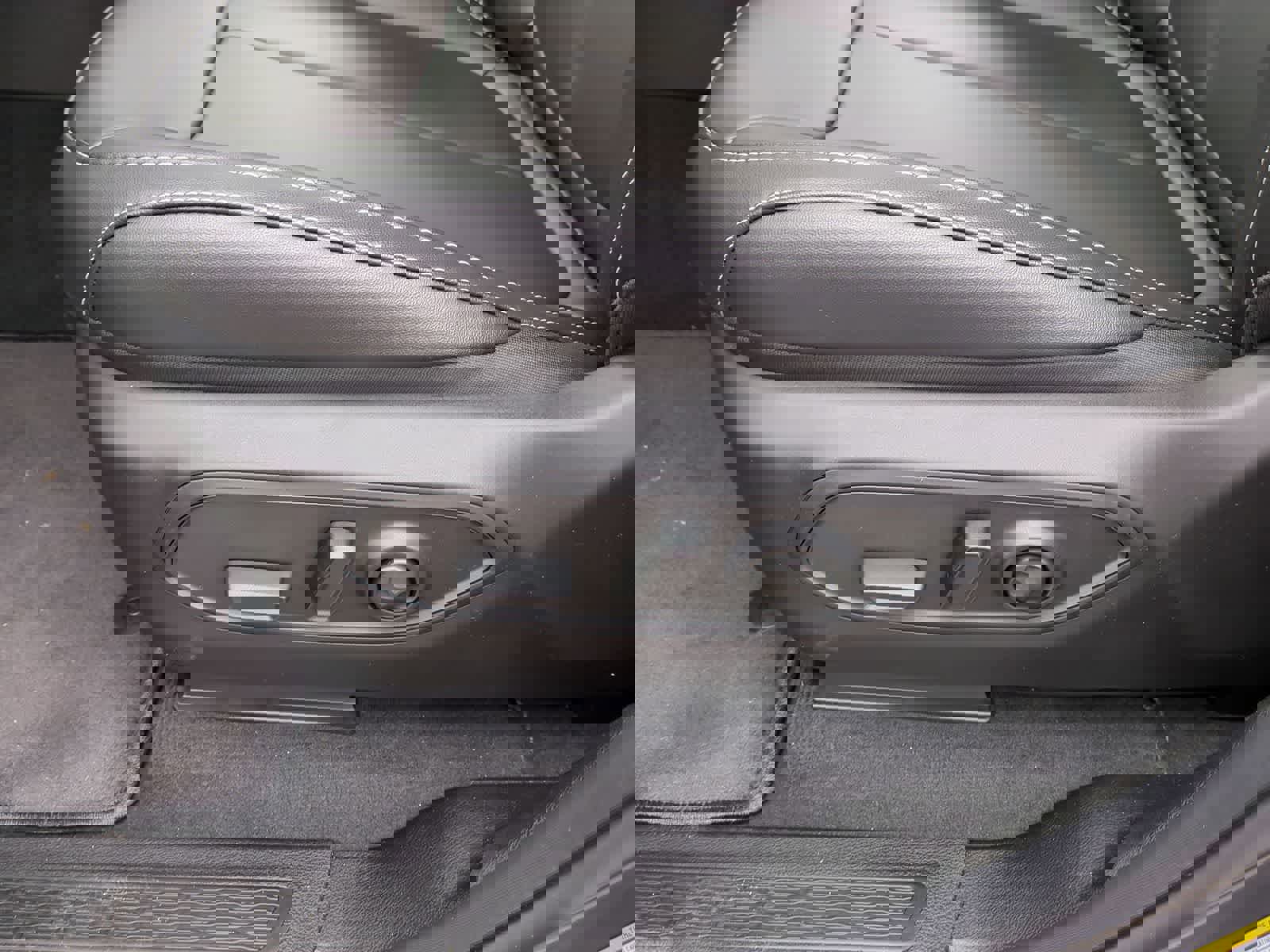 New 2025 Jeep Grand Cherokee L Limited image 18