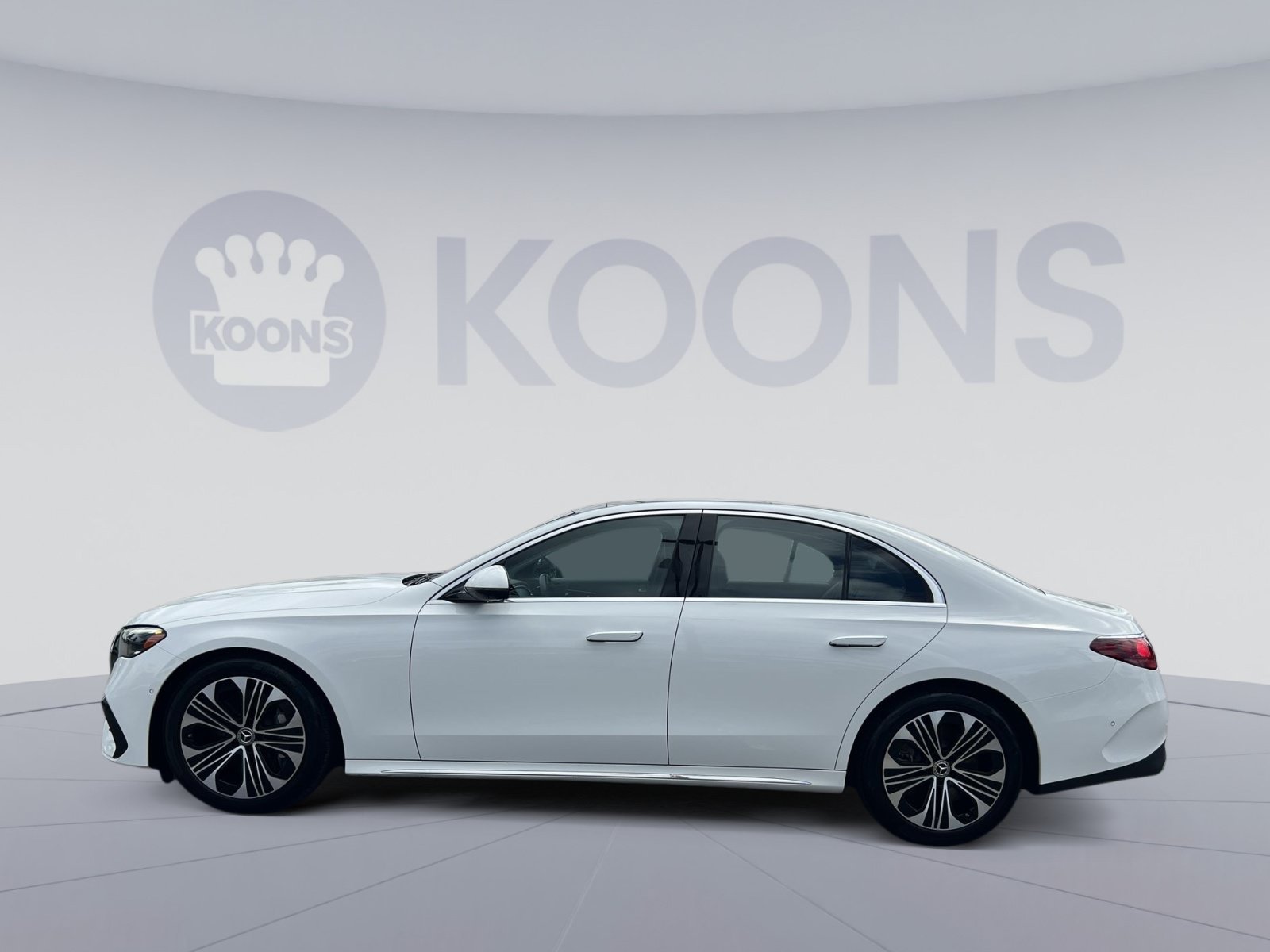 Used 2025 Mercedes-Benz E 450 4MATIC Sedan image 7