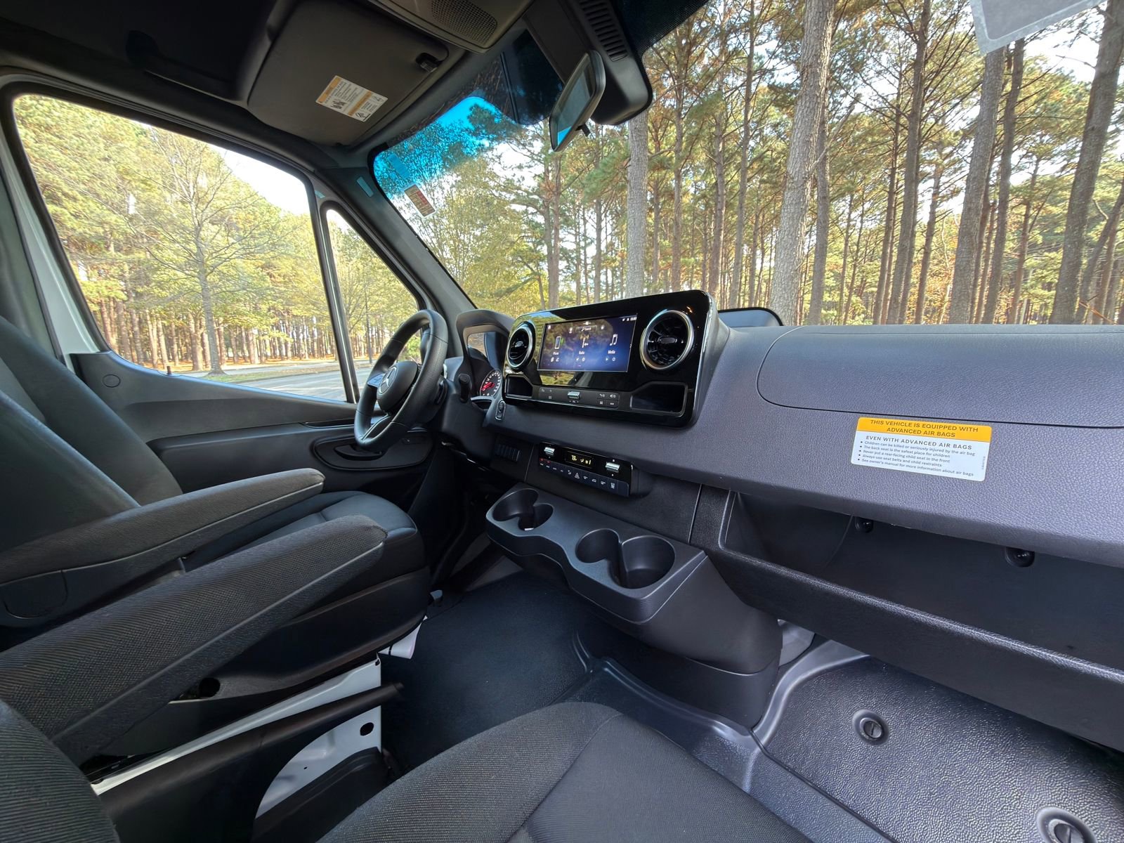 Used 2025 Mercedes-Benz Sprinter 2500 image 16