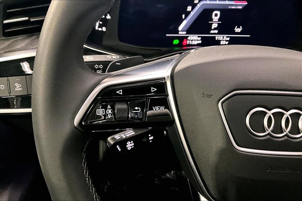 Used 2025 Audi A6 Premium Plus image 11